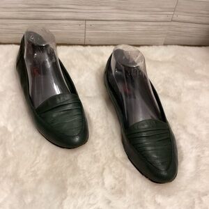 Elegant Green Loafers for Women Vintage